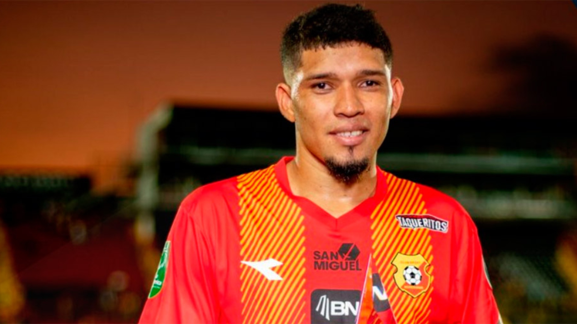 Getsel Montes destaca las diferencias entre el fútbol de Costa Rica y Honduras, asegurando que la liga tica está varios pasos adelante.