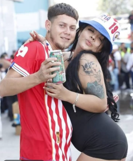 Pareja detenida en el anillo periférico