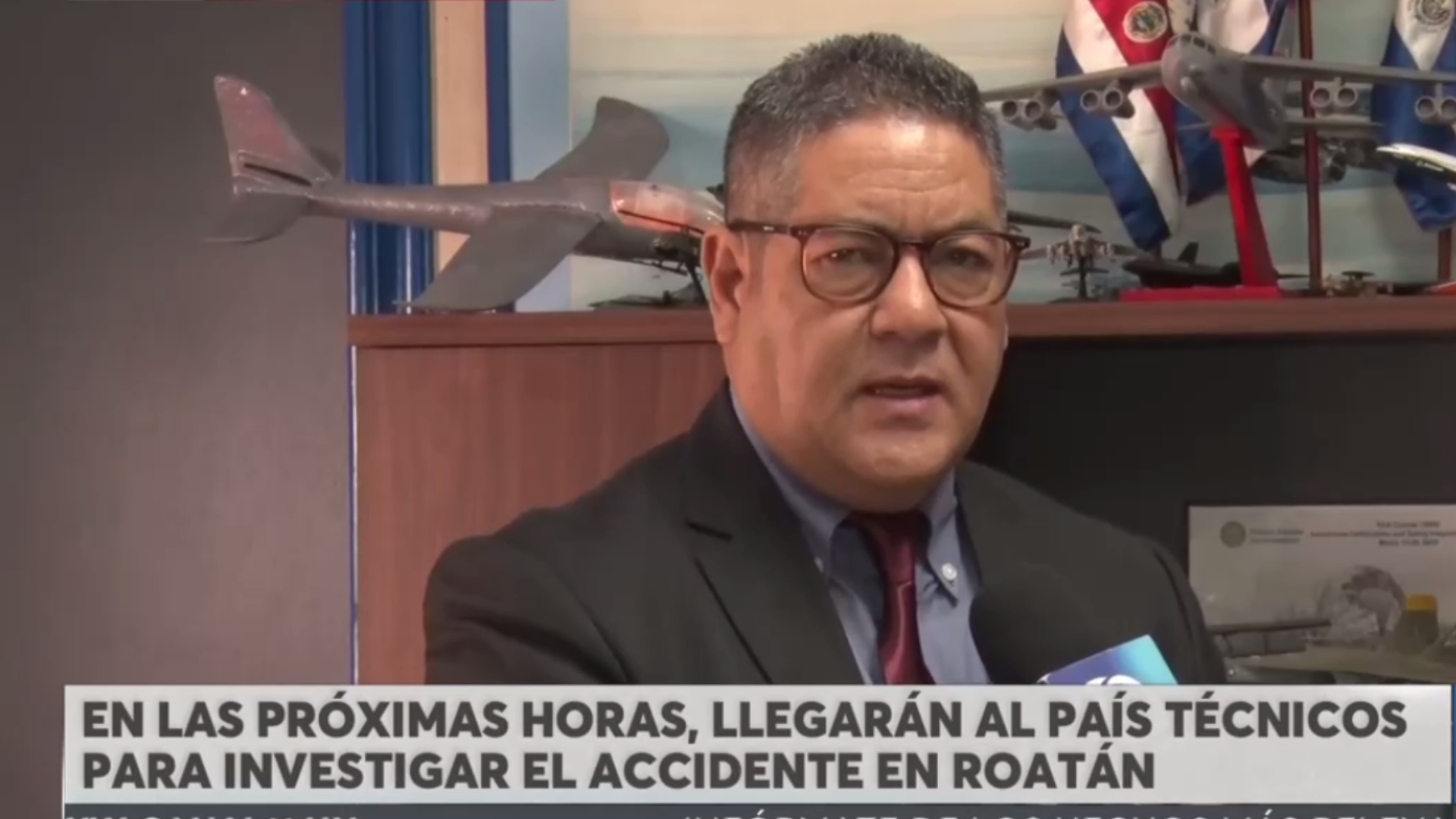 El sub director de aeronáutica dio a conocer que llegarán al país expertos internacionales para investigar accidente en Roatán