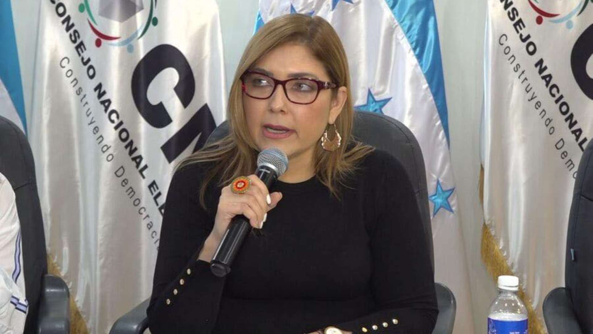 Ana Paola Hall: "No vamos a tolerar que imputen al CNE responsabilidades indebidas"
