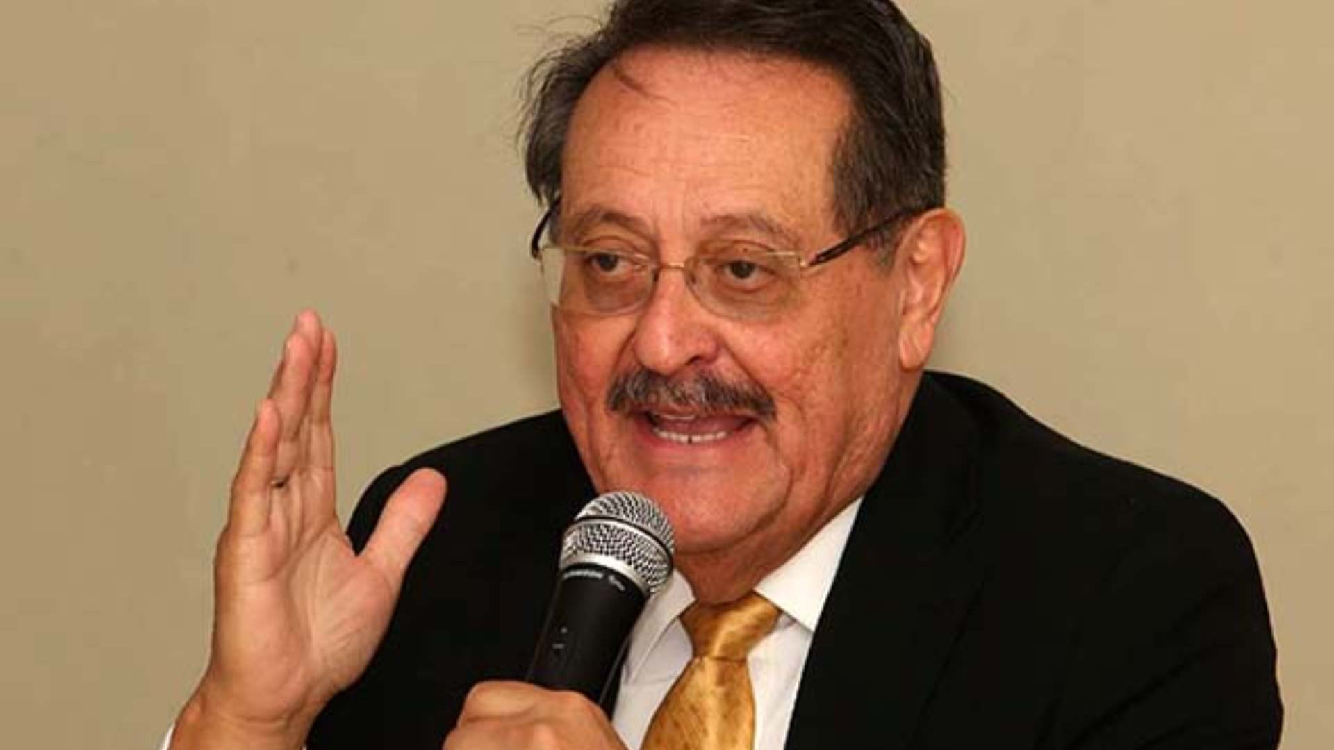 “No tienen madurez para conducir las generales”: Exfiscal Orellana tras tensión entre Cossette López y Roosevelt Hernández