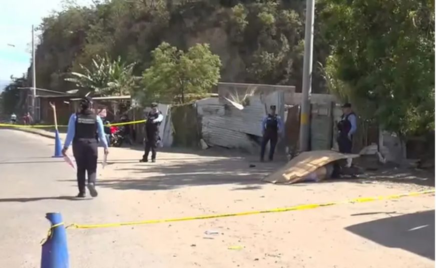 Balacera en el Anillo periférico deja un muerto y un herido