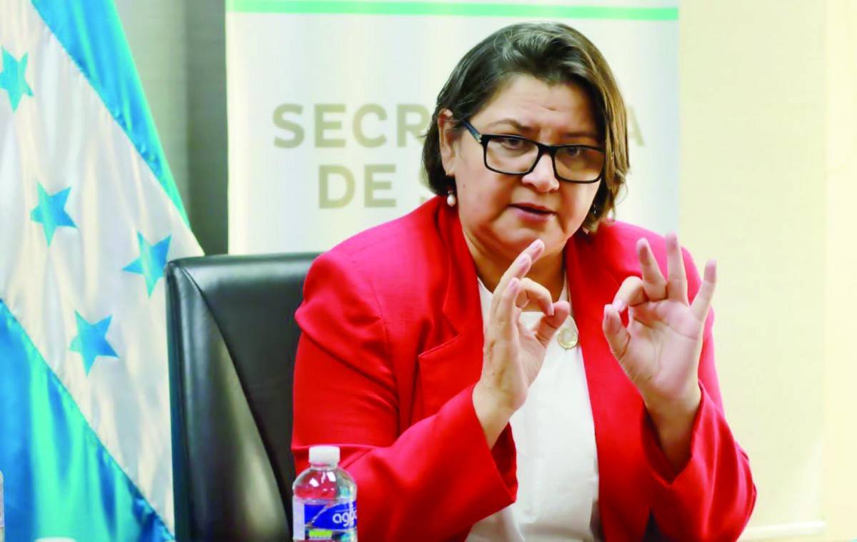 Abordaremos con urgencia la contratación de más médicos”: Carla Paredes