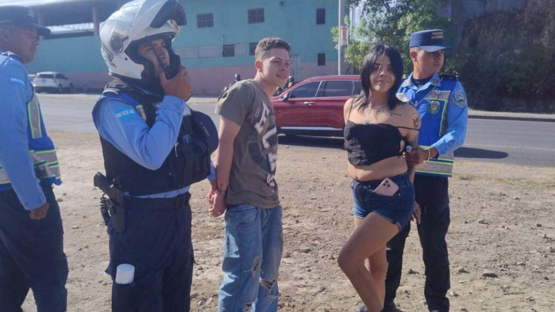 mujer anillo perifério