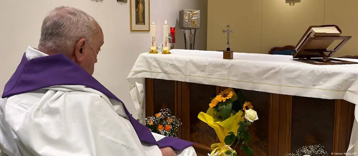 papa francisco en hospital