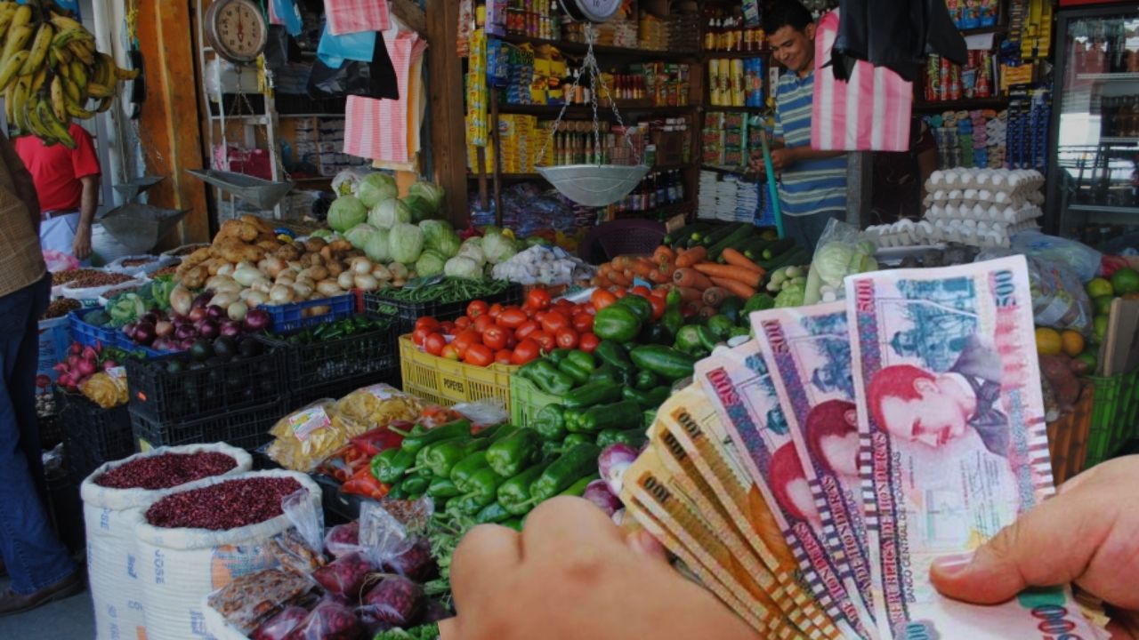 Canasta básica en Honduras es inalcanzable para la población, lamenta dirigente obrero | HRN
