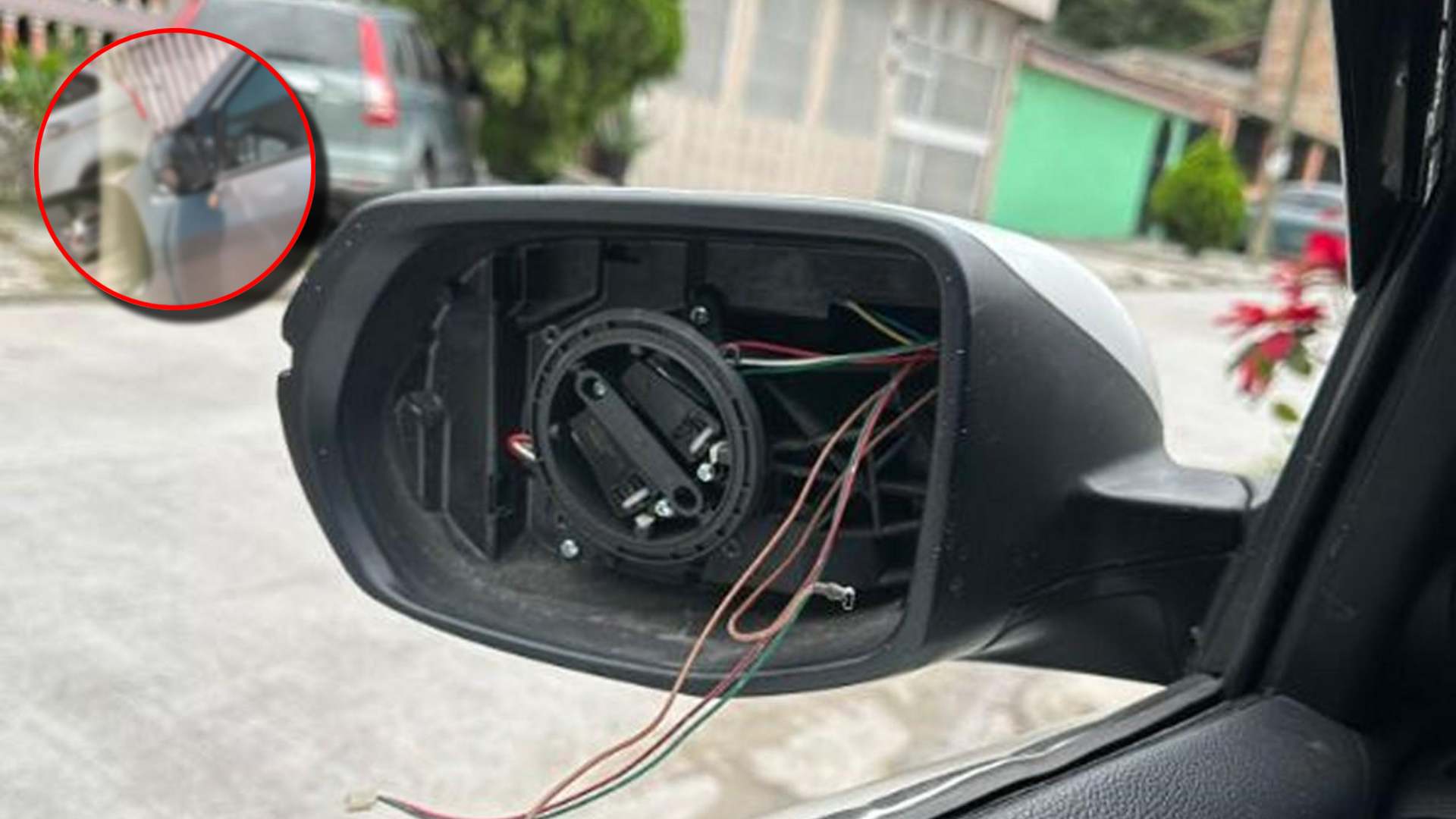“Solo en Honduras” 😅: Muestran ingeniosa técnica ante “robo de retrovisores”