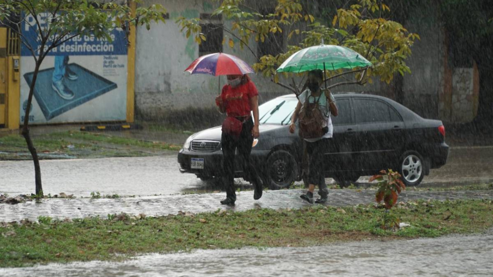 Lluvias dispersas marcarán el inicio de la semana en gran parte del país