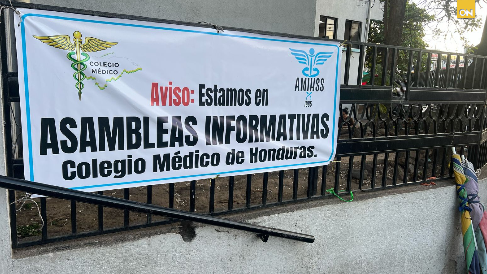 Médicos asambleas informativas