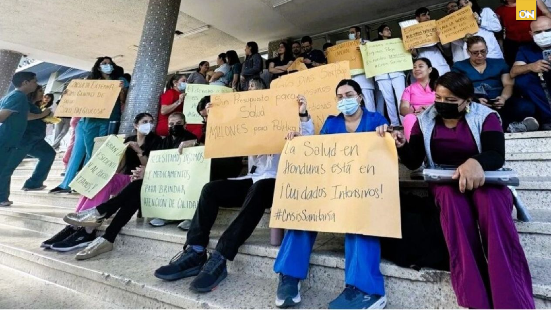 médicos en asambleas