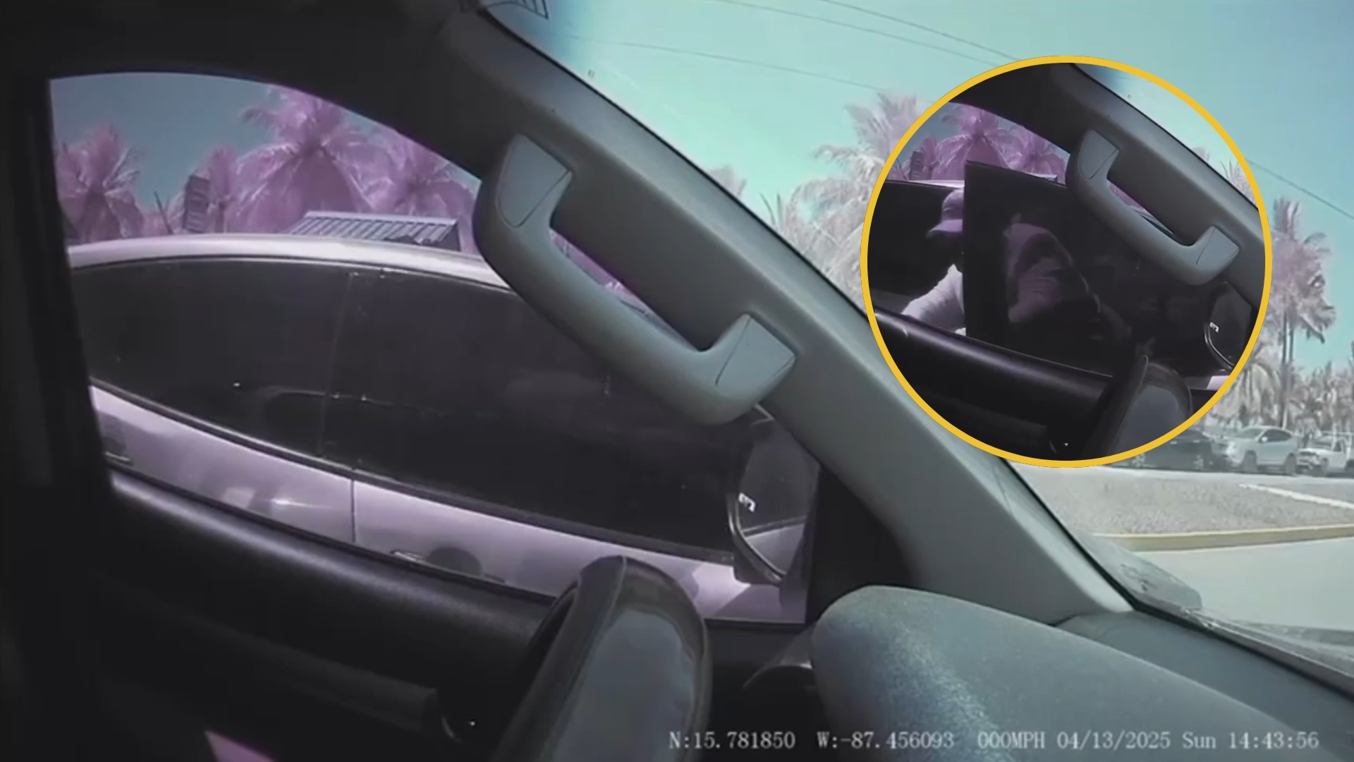 Captan en video a sujetos robando pertenencias de un vehículo en playas de Tela