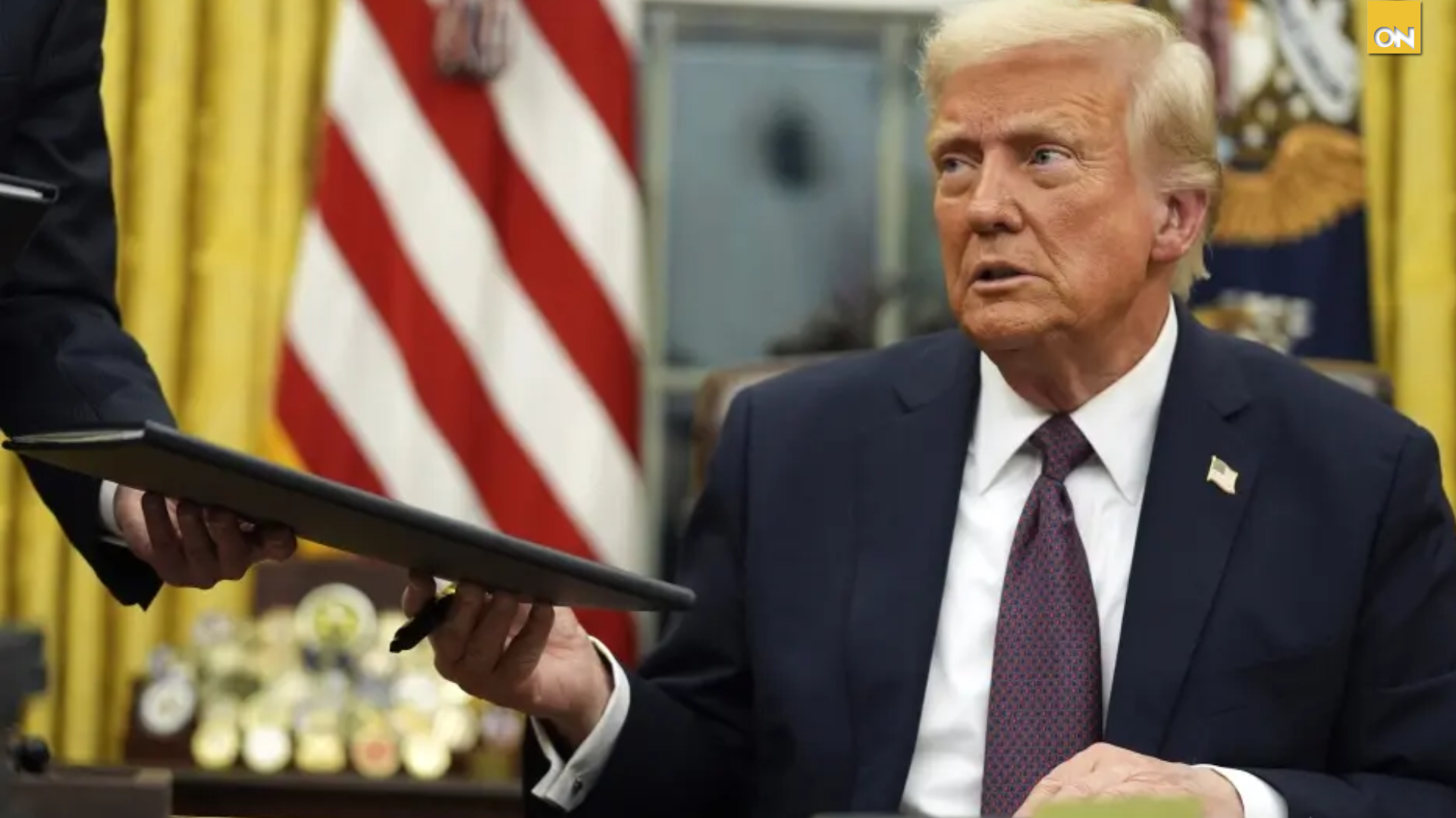 Trump planea pagarle inmigrantes