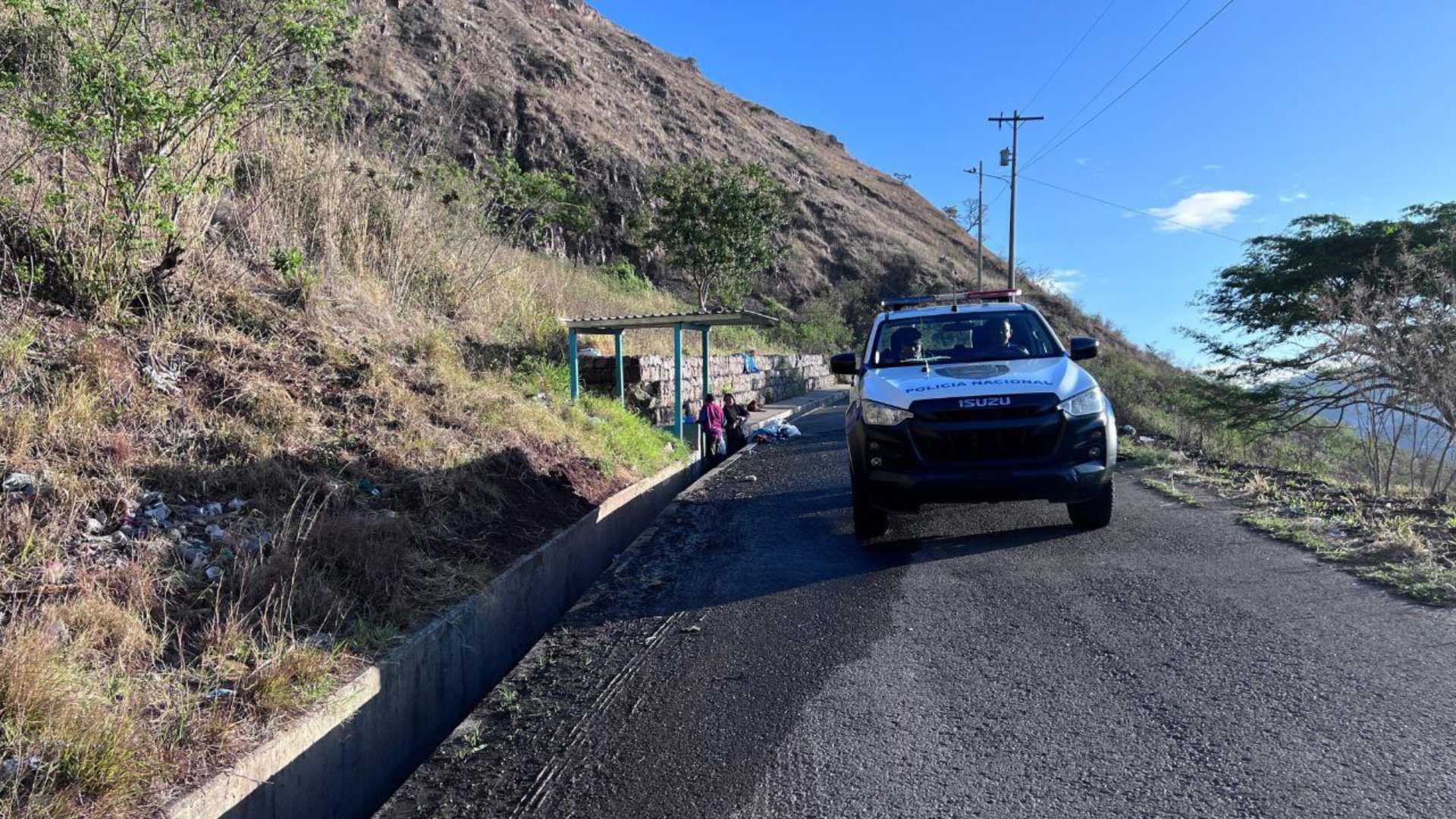 Entre la vida y la muerte encuentran a mujer en la colonia Soto de Tegucigalpa