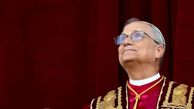 vestimenta del Papa León XIV