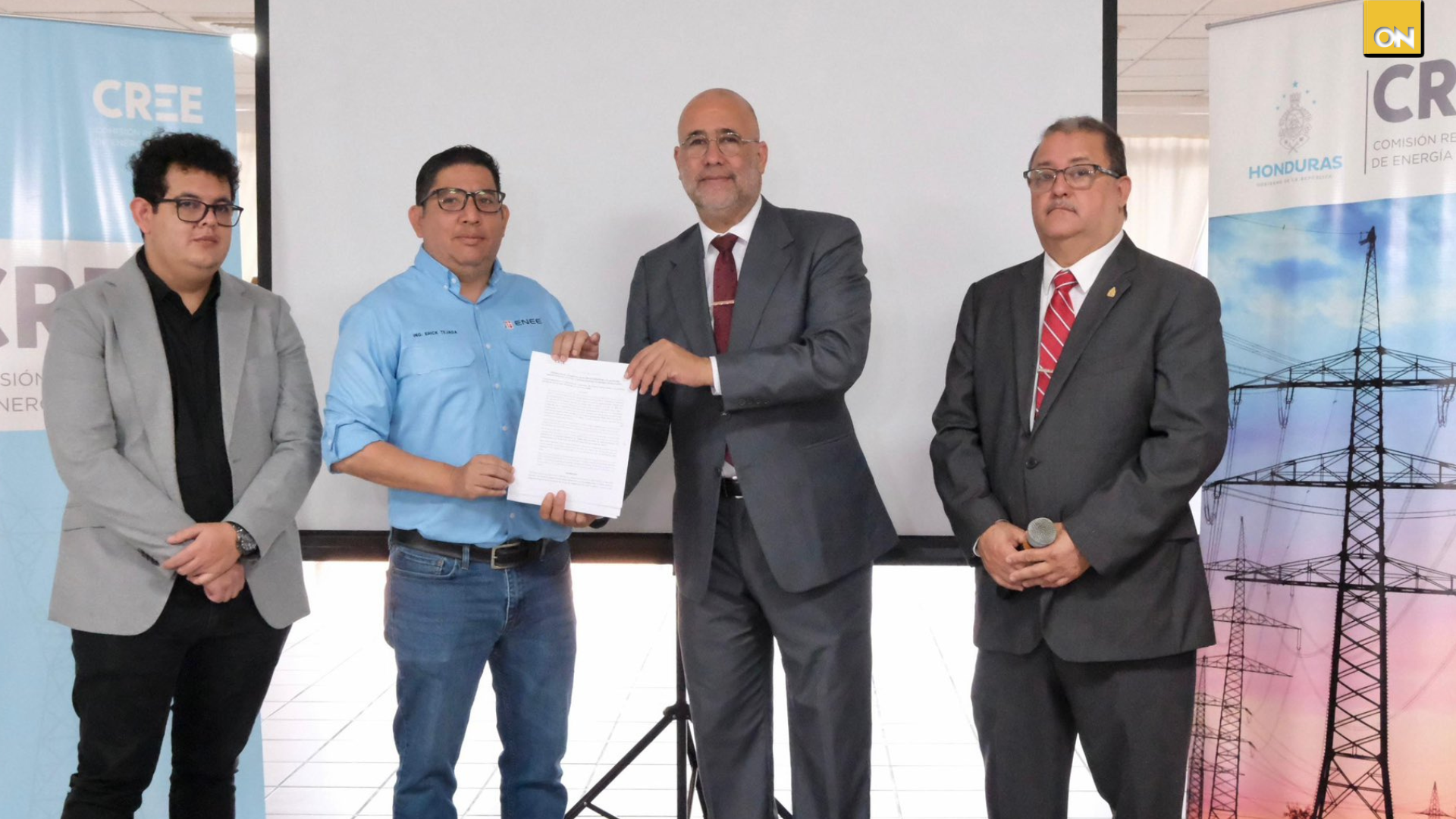CREE licitación 1500 megas
