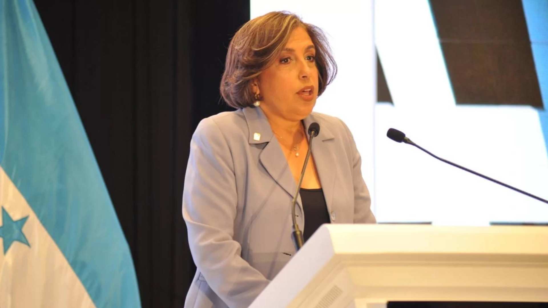Empresa privada aboga por campaña política de altura en Honduras