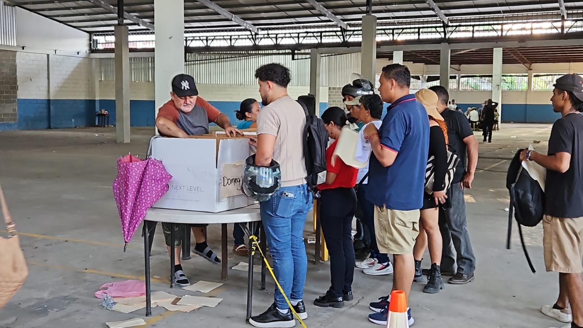 Socios de Koriun en Choloma continúan entregando documentación para recuperar su inversión