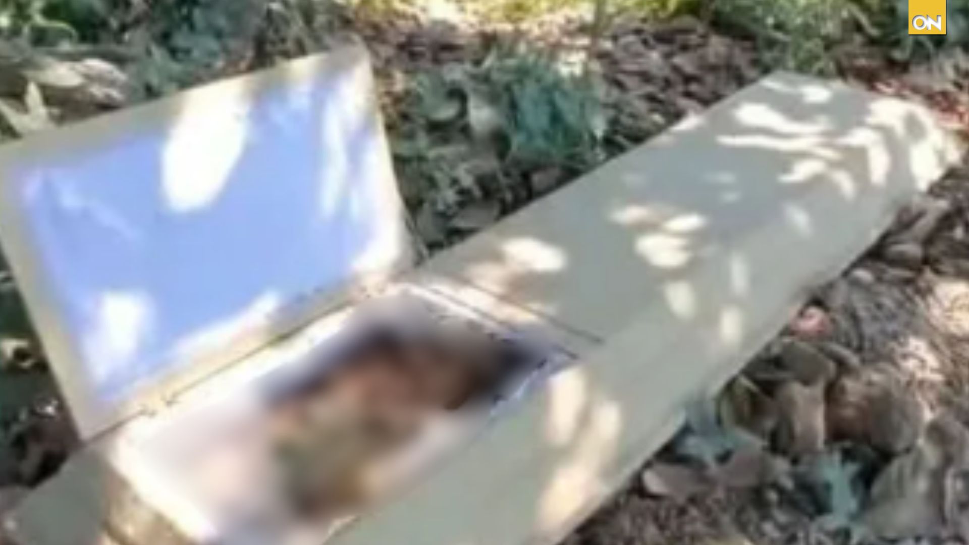Encuentran en La ceiba un ataúd