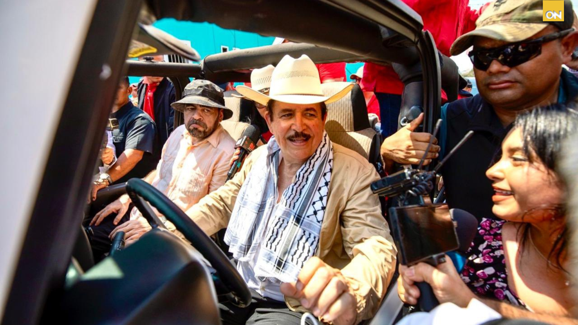 Mel Zelaya Carlos