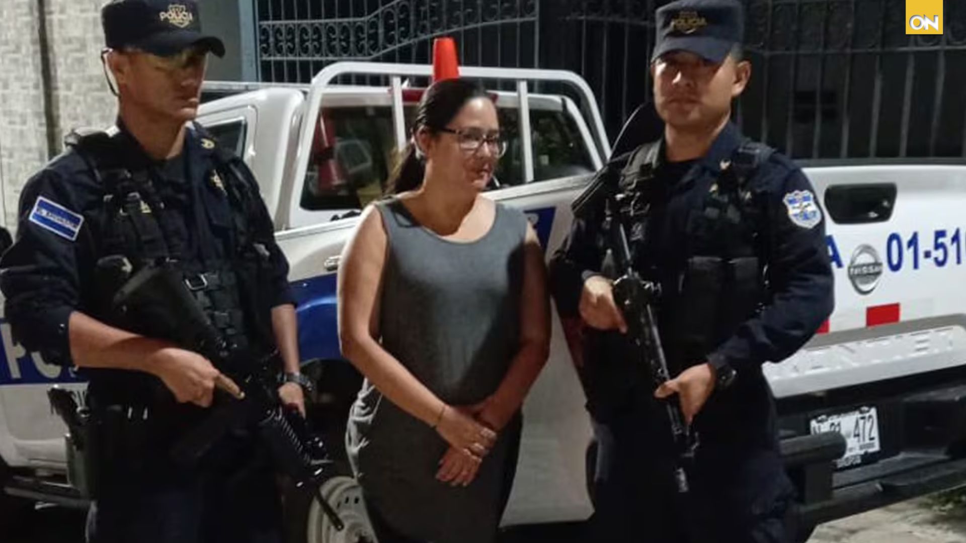 Detienen en El Salvador a Ruth López Nayib Bukele