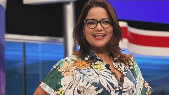 Preocupa el estado de salud de la periodista Ariela Cáceres tras publicar video desde un centro asistencial