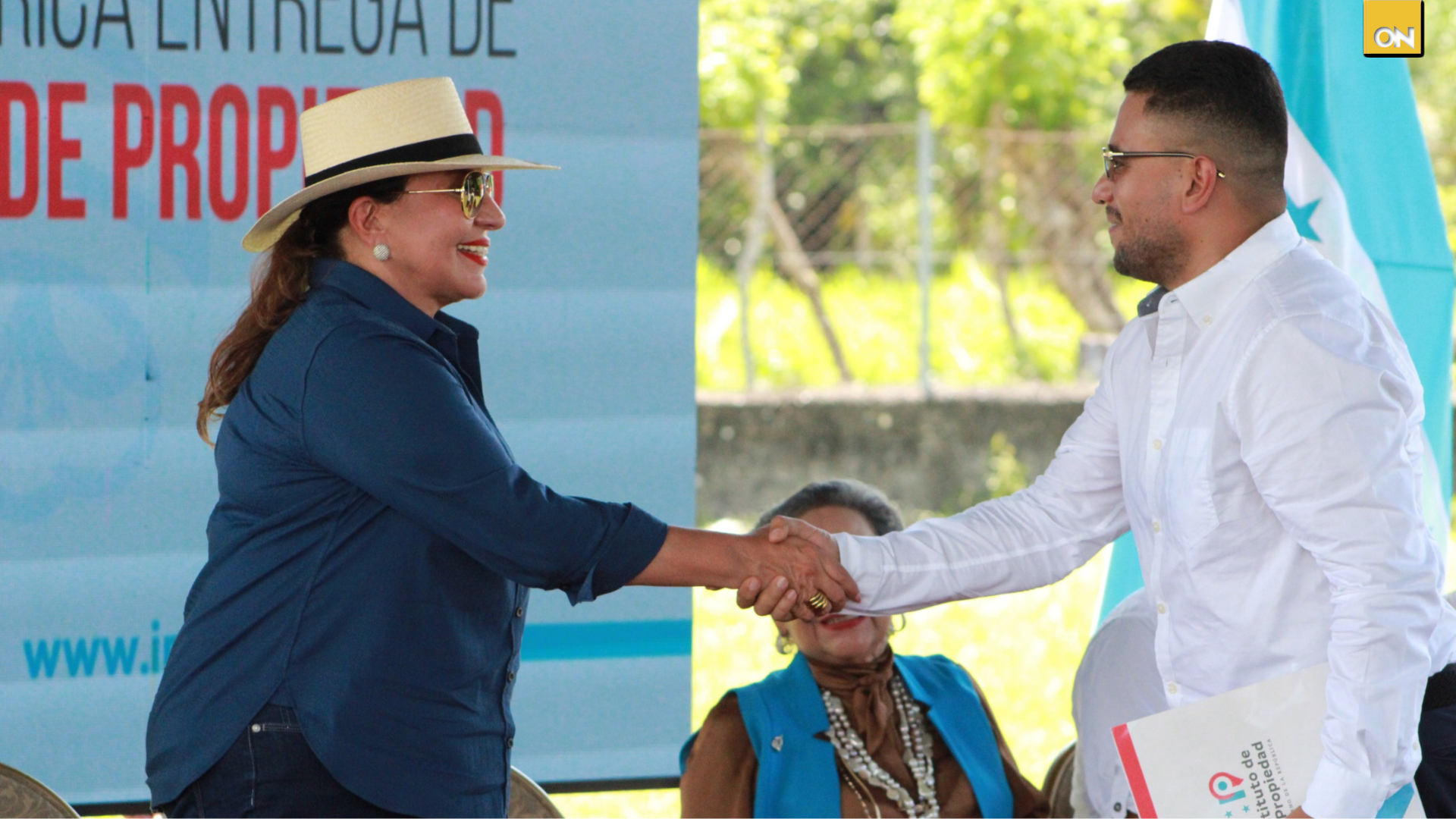 Xiomara Castro títulos Olanchito