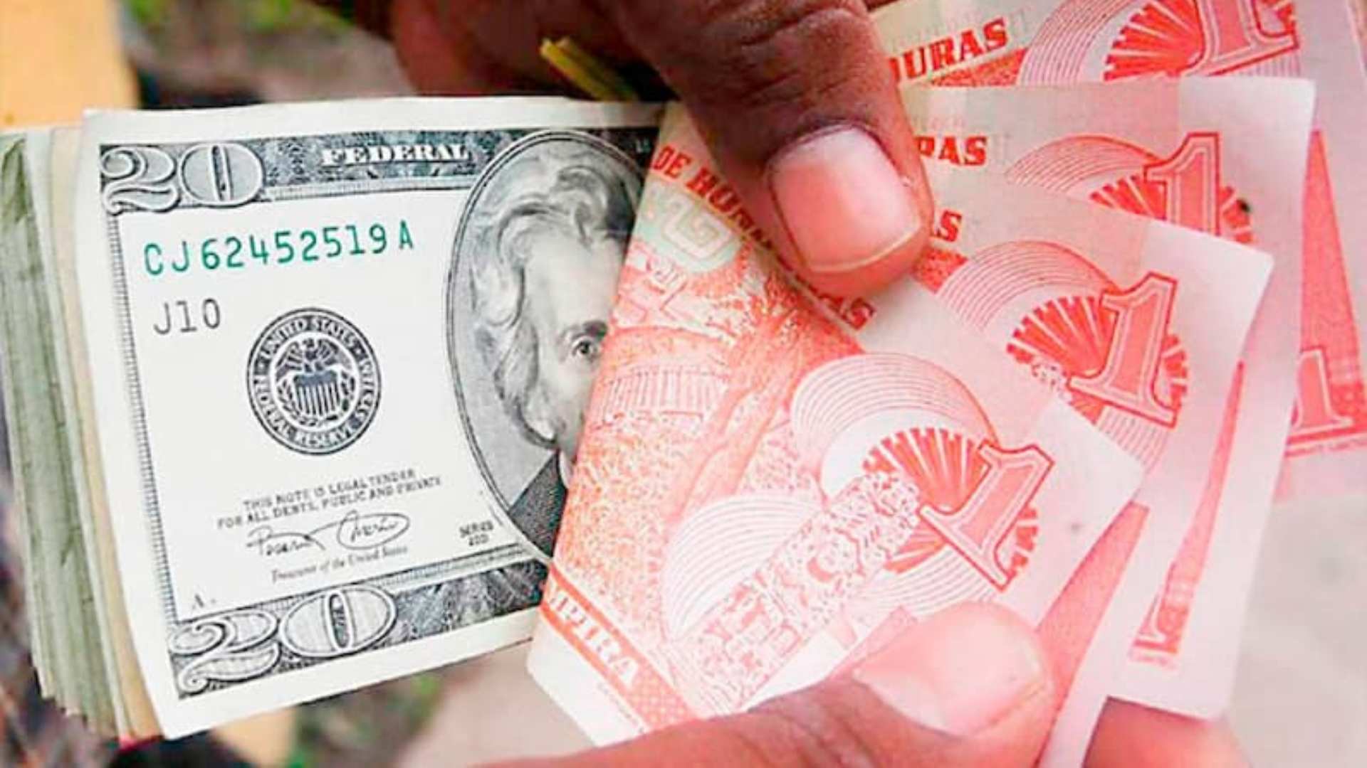 Advierten cambio de dólar a lempira antes que termine 2025
