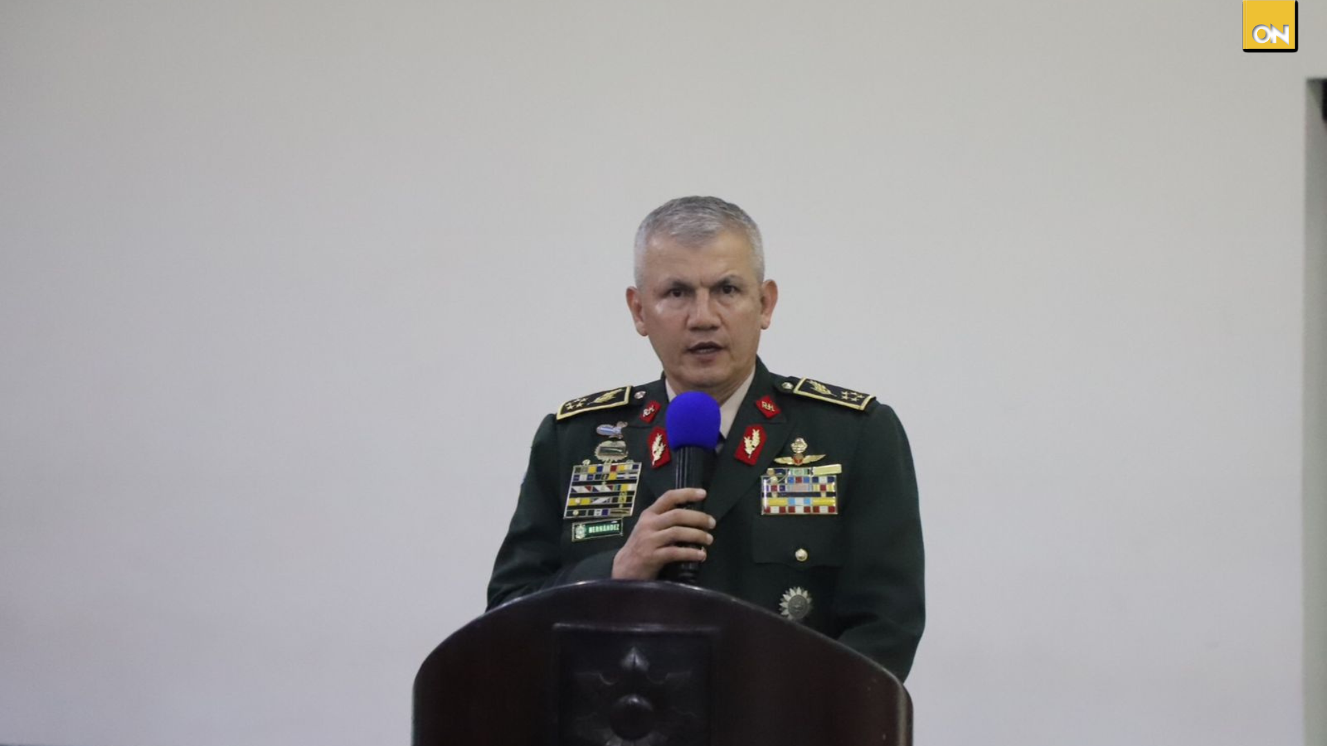 Diversas reacciones Roosevelt Hernández