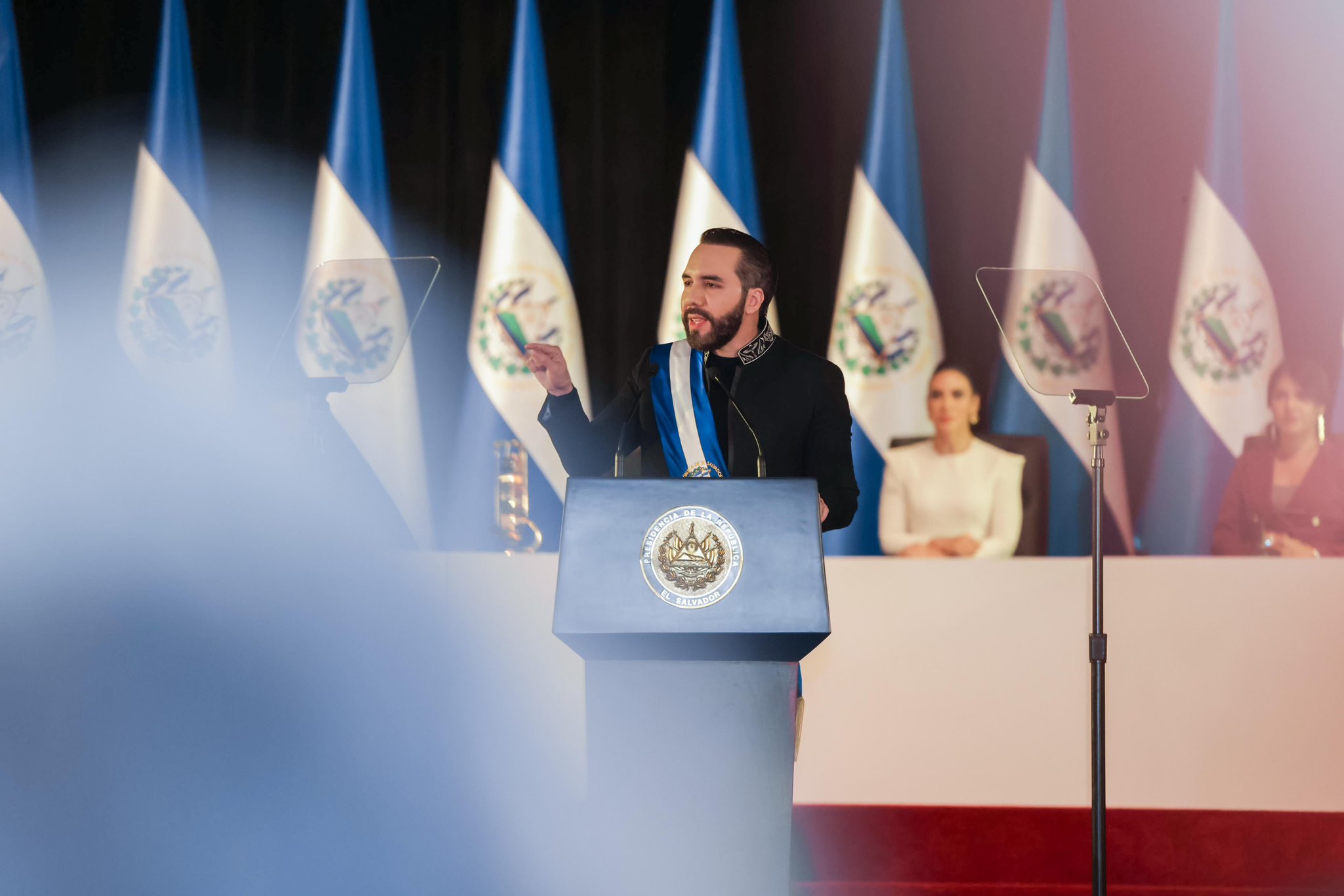 Nayib Bukele llamen dictador