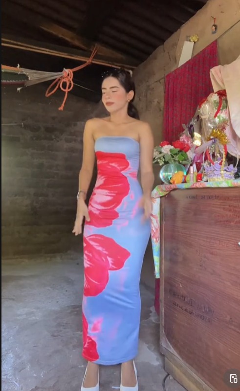 Hondureña que se hizo viral por su belleza recibe criticas por su posición económica