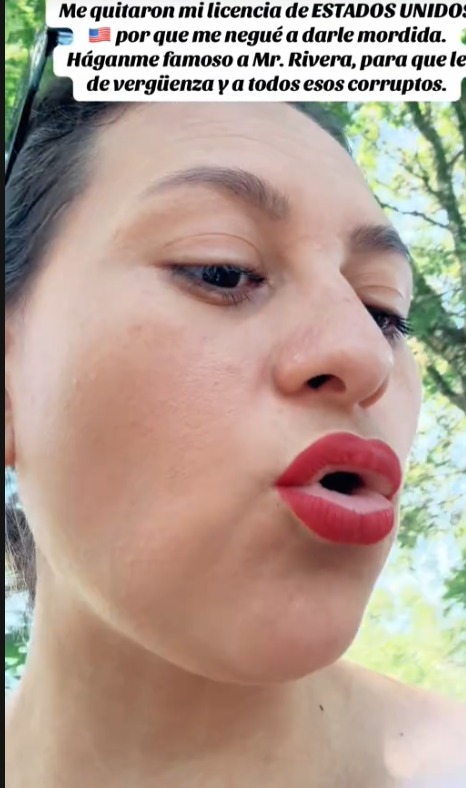 Hondureña denuncia en TikTok que agentes le retuvieron su licencia por negarse a pagar “mordida”