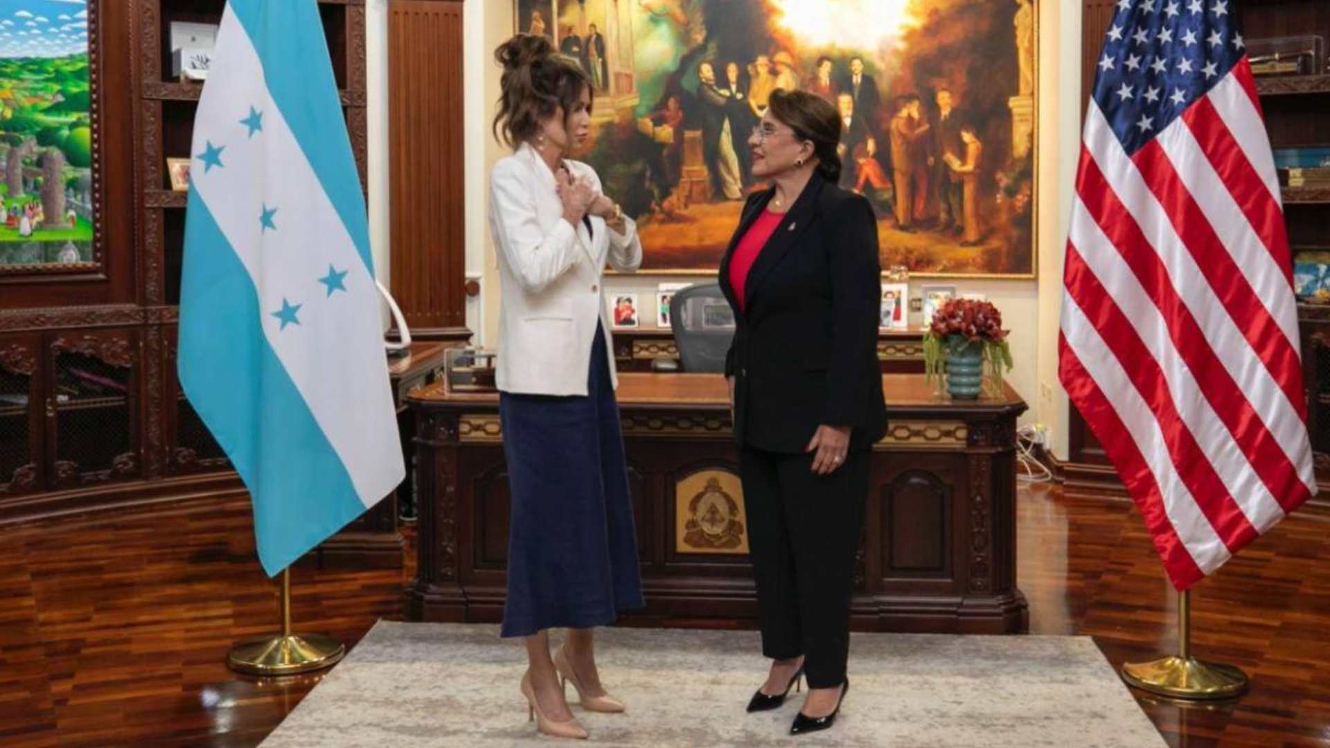 Regalo que presidenta Xiomara Castro le dio a Kristi Noem