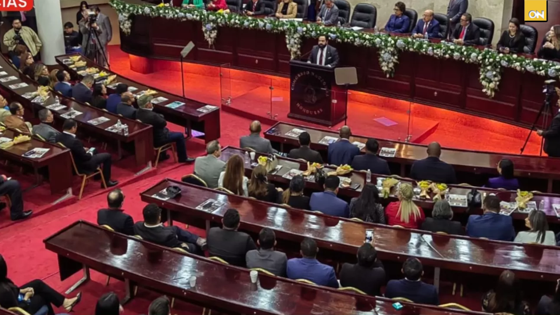Revelan nombres de diputados