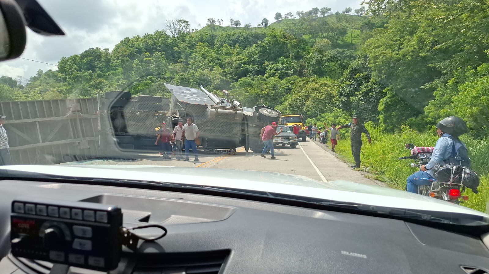 Fuerte accidente en la cuesta Los Hornos deja al menos cuatro muertos y varios heridos en Copán