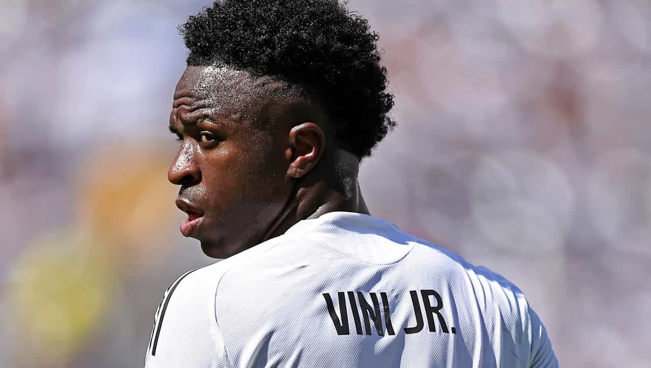 Vinicius da la sorpresa - Estadio Deportivo