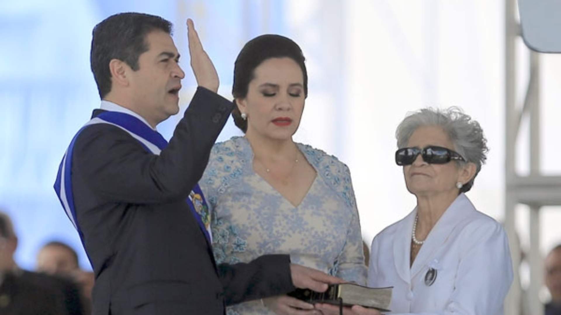 ¿Mamá de JOH va para Estados Unidos? Esto se sabe