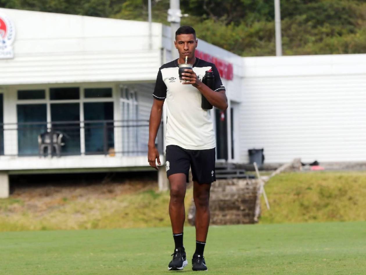 Marcos Montiel cuenta cómo llegó a Olimpia, sus objetivos y alaba a la afición melenuda
