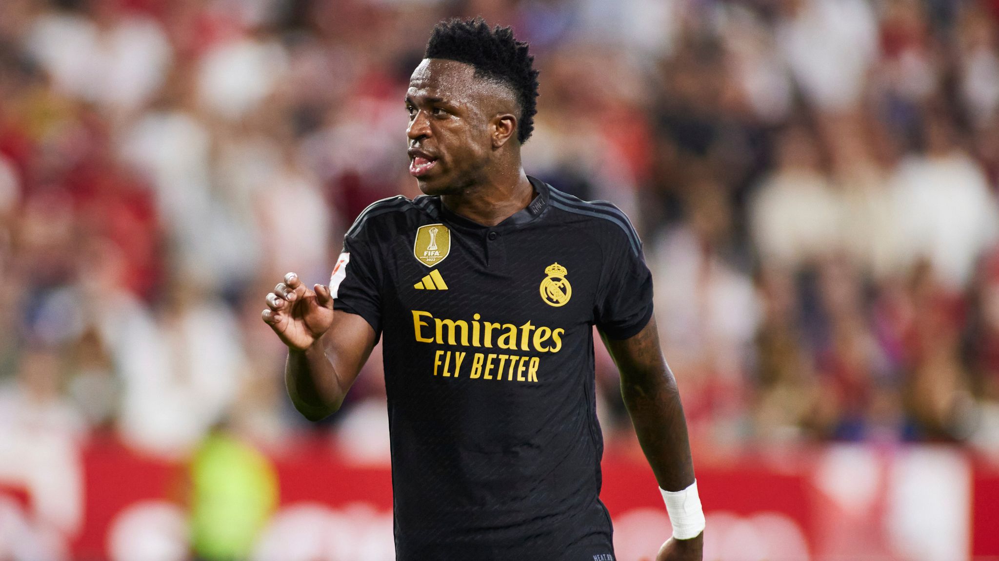 Vinicius Junior: Real Madrid forward signs new deal at Spanish club until 2027 | Football News | Sky Sports