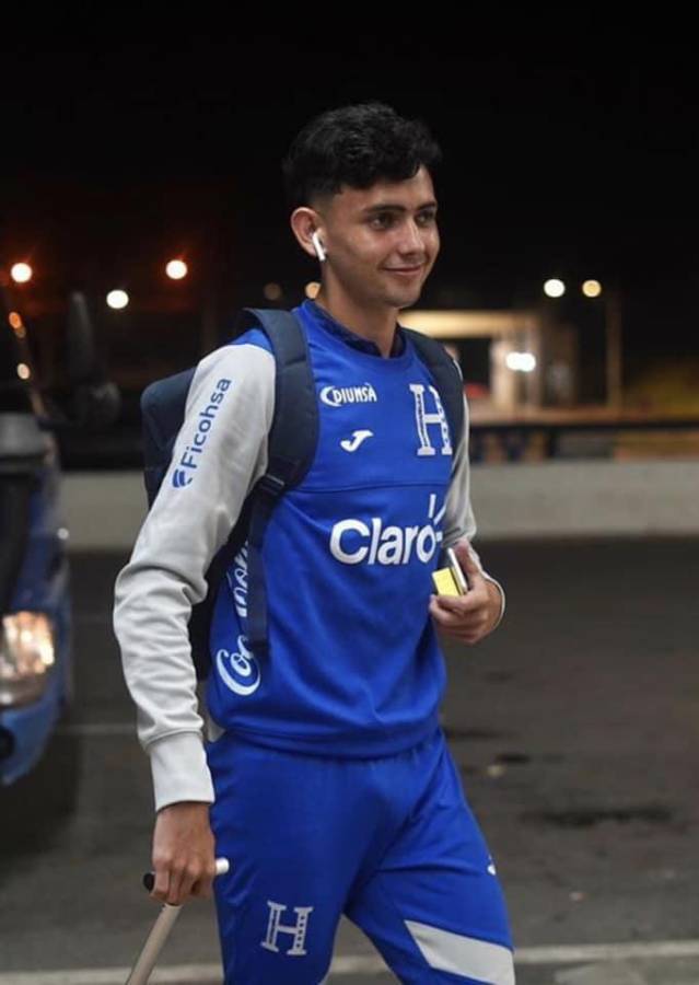 Uno más a Europa! Futbolista hondureño es fichado por el Kalamata FC de Grecia por recomendación de Alfredo Mejía