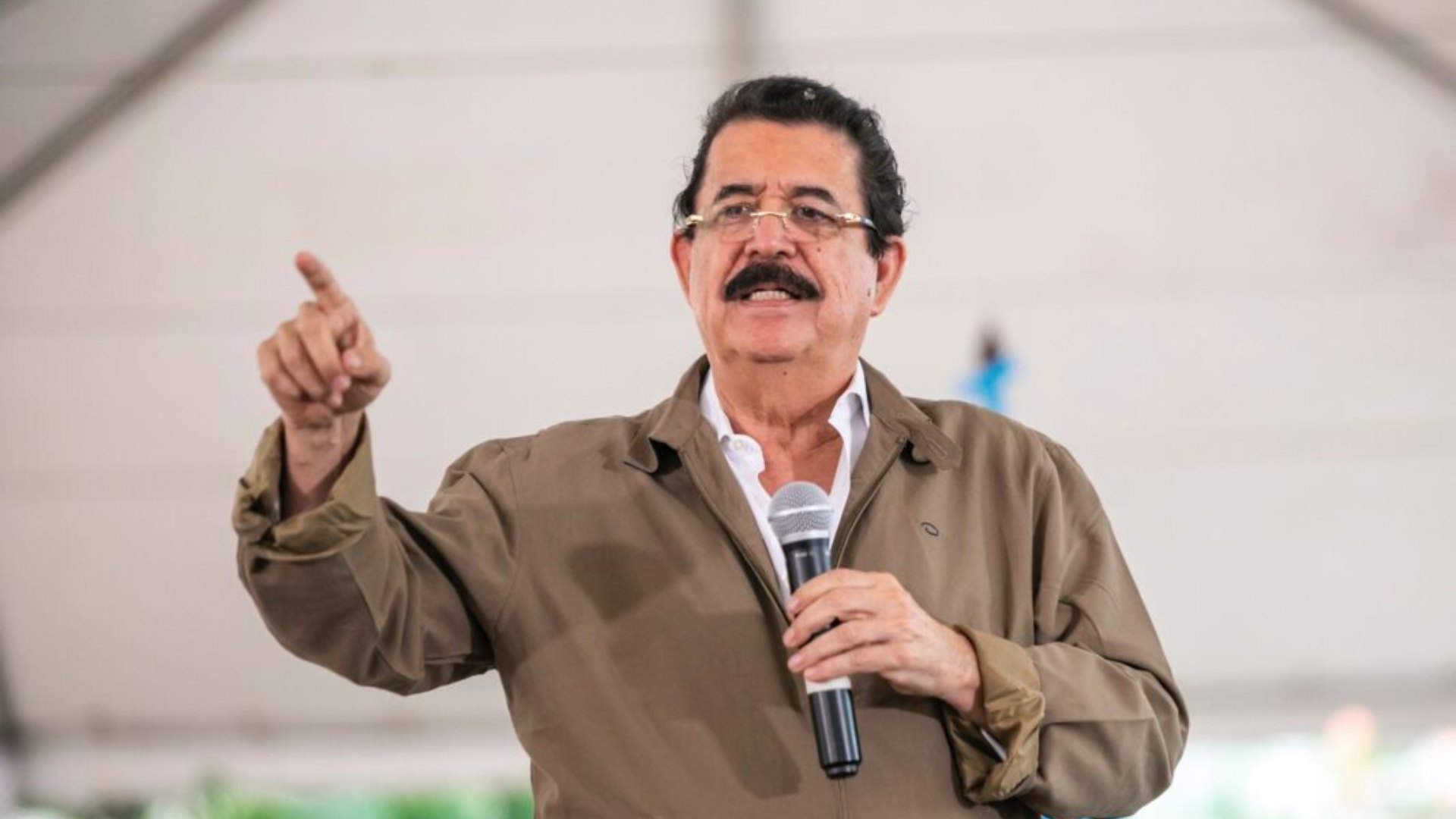 Manuel Zelaya celebra aprobación unánime del nuevo flujo del TREP y destaca triunfo de la democracia
