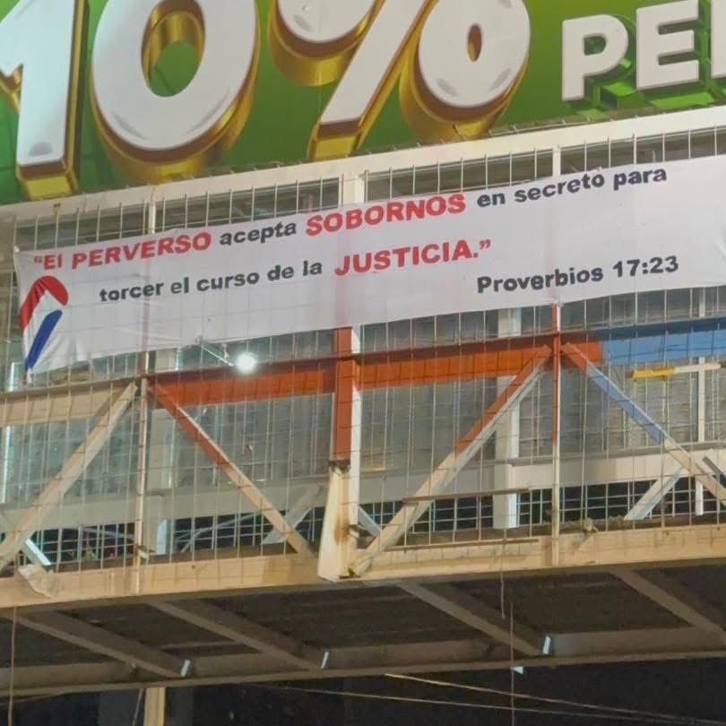 Minuto a minuto: Caminata por la Paz y la Democracia moviliza a miles en Honduras