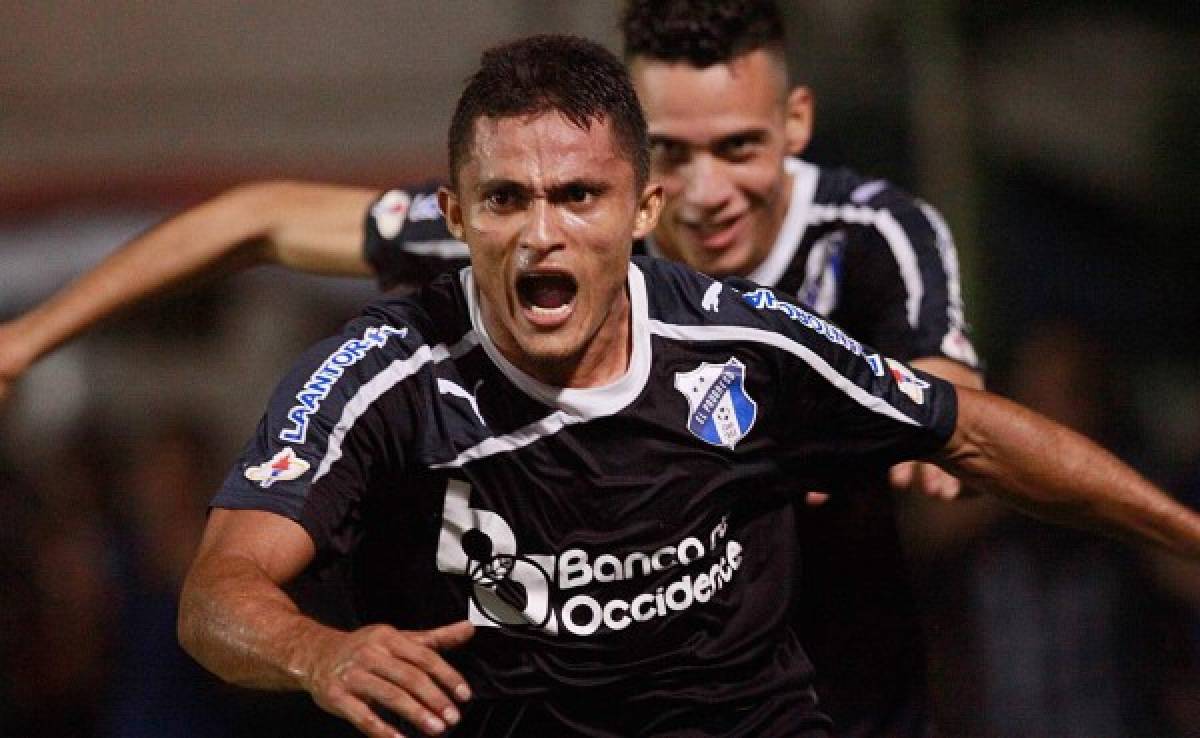 Ñangui' Cardona: 'Tengo ganas de volver loca la defensa de Olimpia'