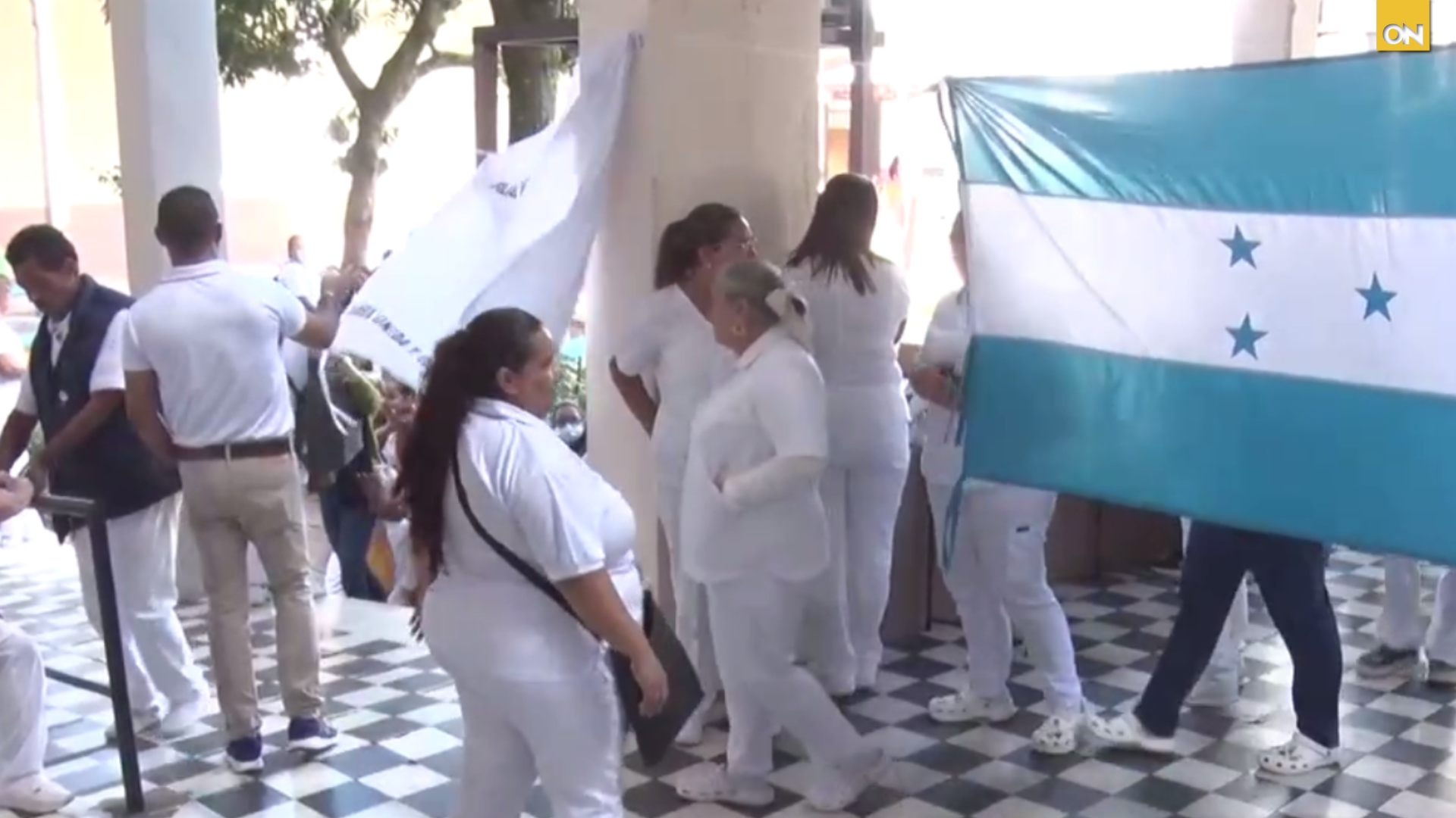 Enfermeros en asamblea informativa en Honduras por incumplimiento de acuerdos estatales
