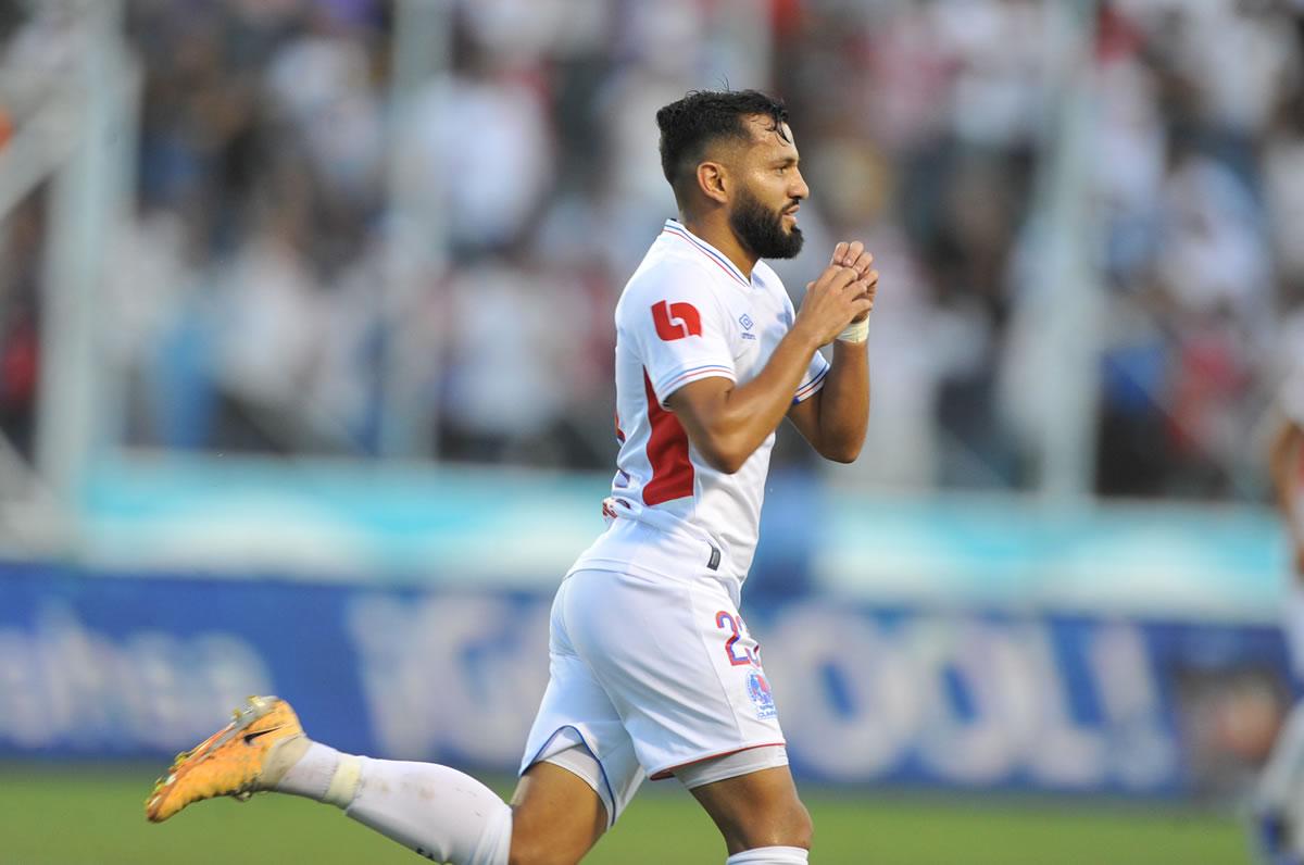 Derechazo imparable: así fue el golazo de Jorge Álvarez en el Olimpia-Motagua