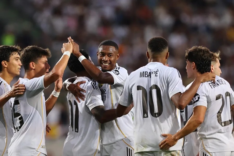El Real Madrid golea al Tirol al ritmo de Güler