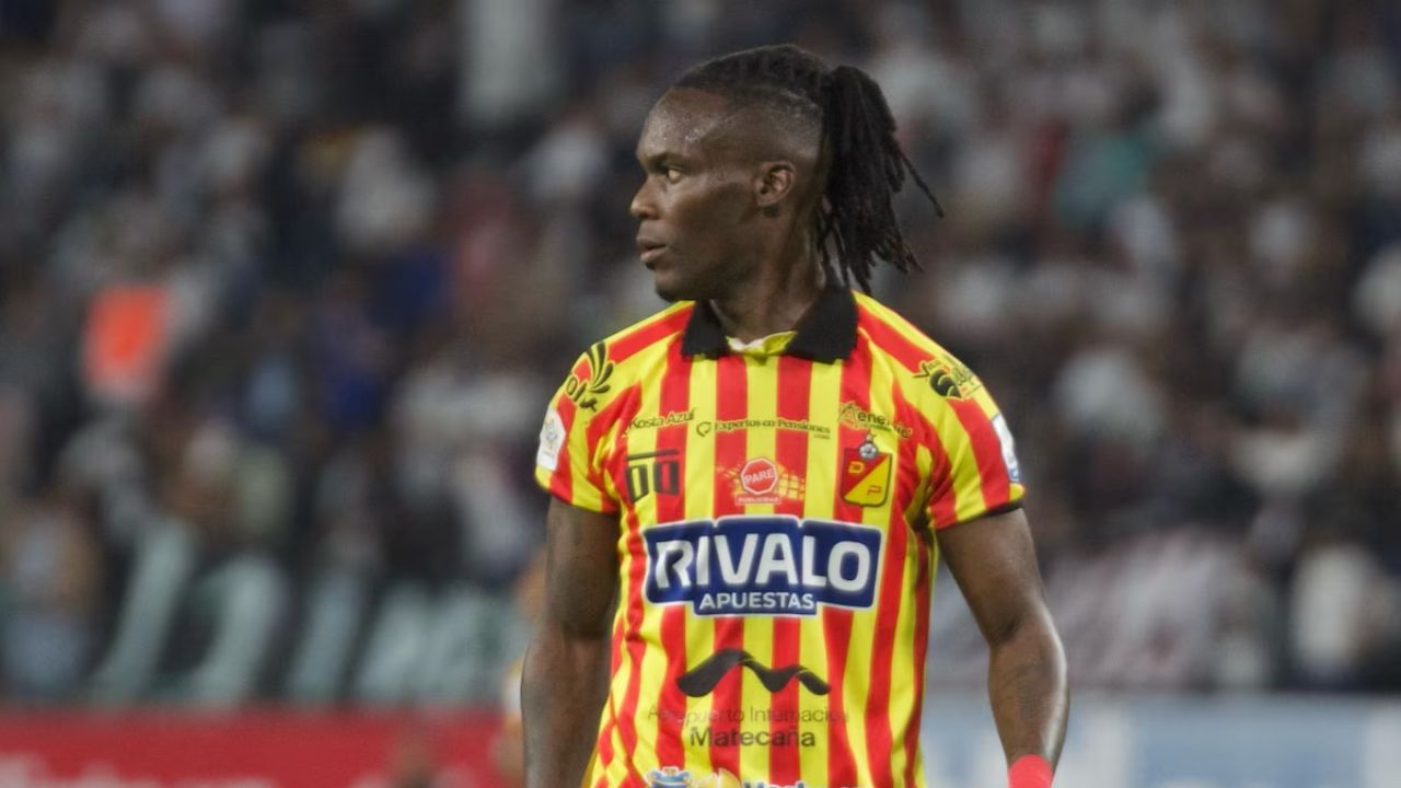 Rubilio Castillo toma decisión sobre su futuro tras ser marginado en Deportivo Pereira