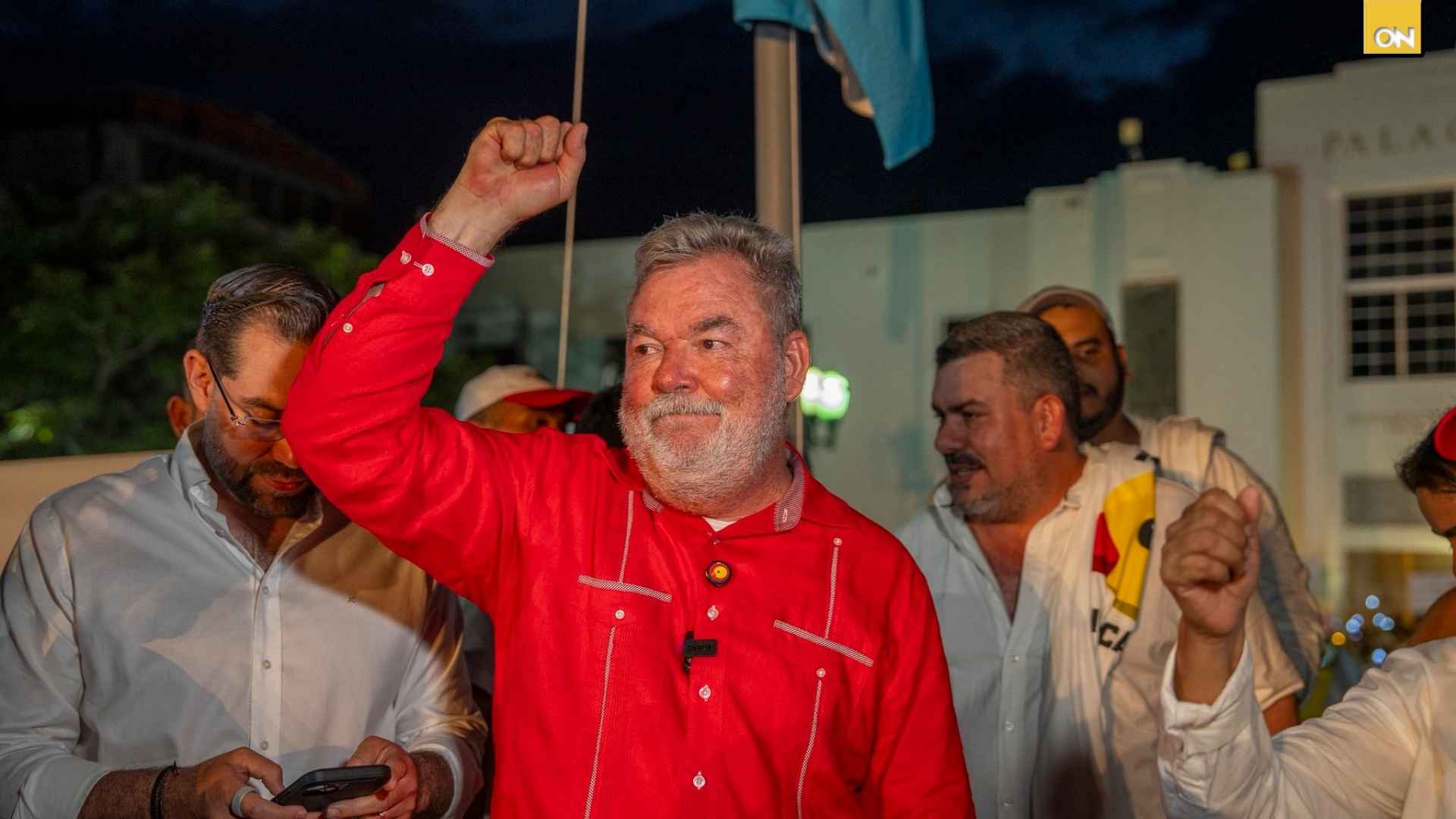 Alcalde Roberto Contreras