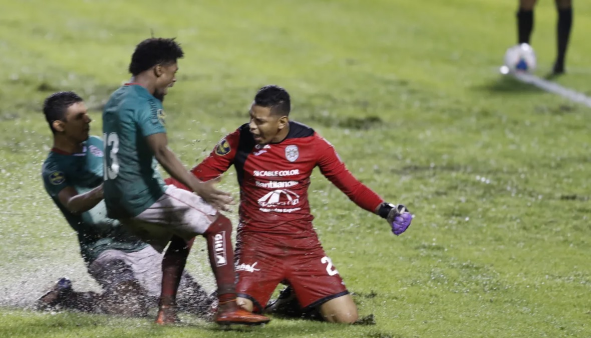 Denovan Torres sorprende con gol para Juticalpa y lo dedica a Mayra Tercero