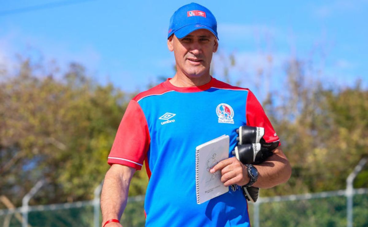 Espinal Espinel se pronuncia tras polémico triunfo de Olimpia sobre Génesis y manda duro mensaje a la FFH