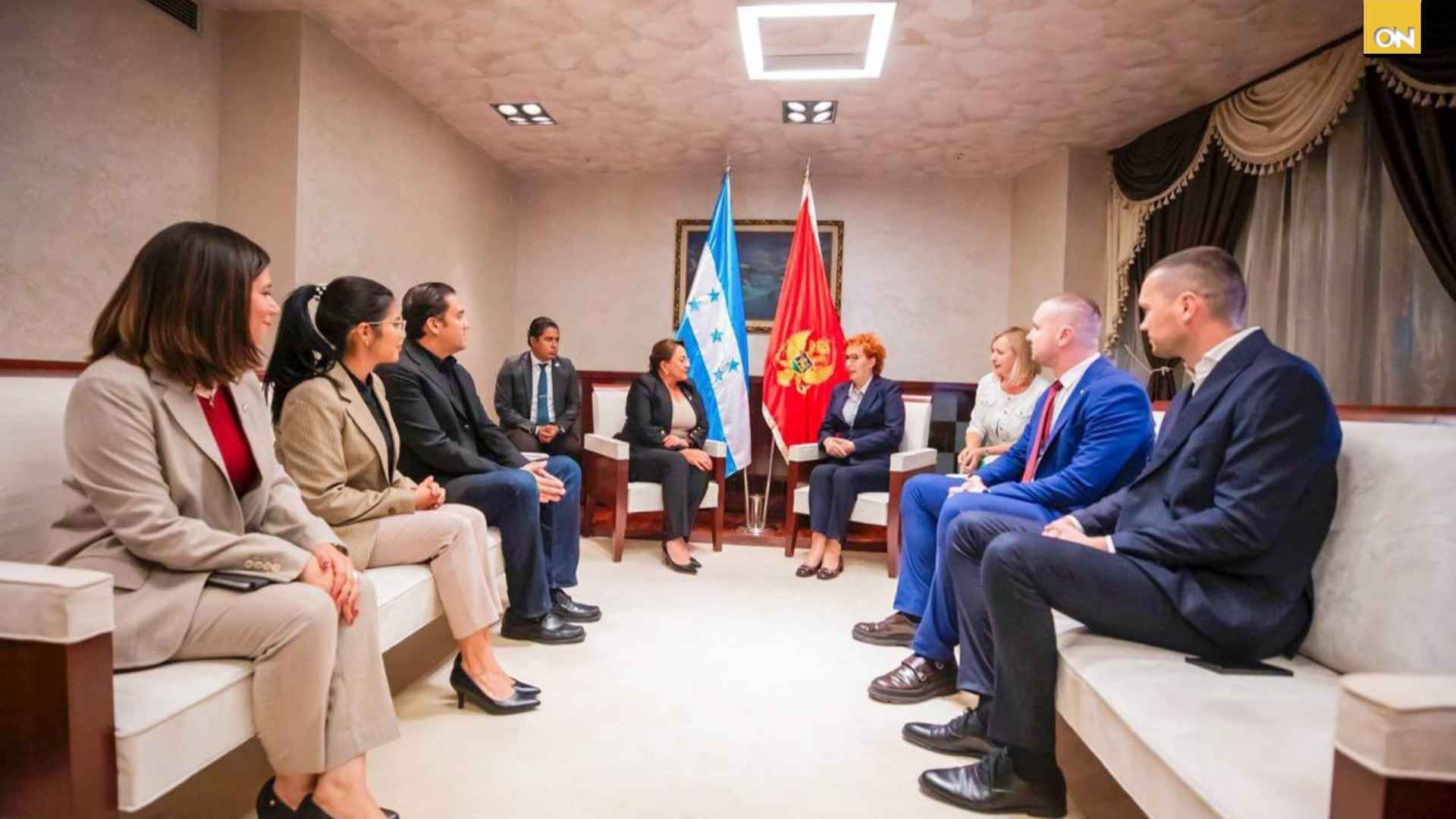 Xiomara Castro recibida vicepresidenta